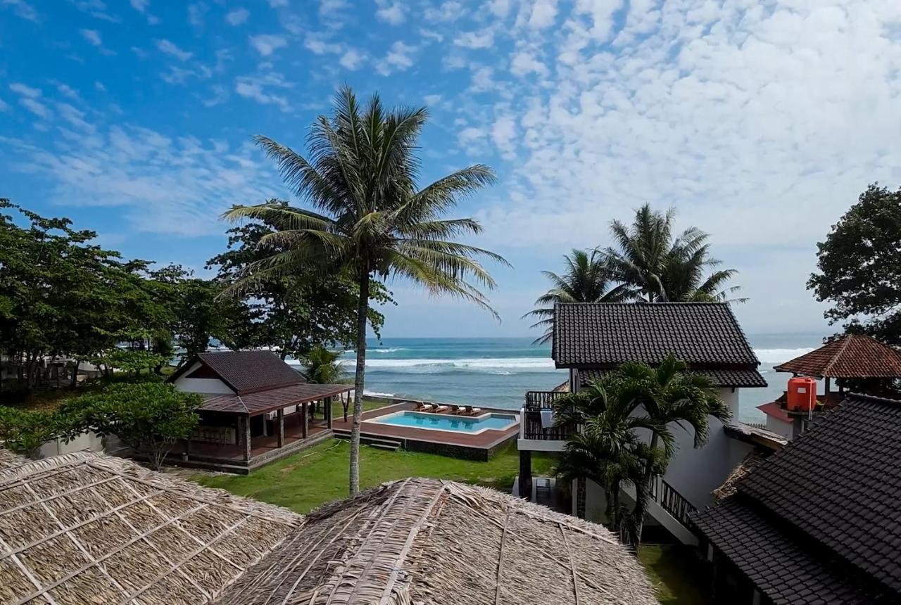The Ujung Bocur Bungalows Krui Exteriér fotografie